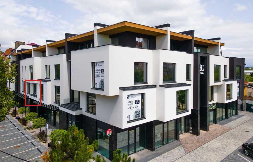 Оренда офісу 34,04 м² у бізнес-центрі UBC, Ужгород | 2 поверх – BC 212