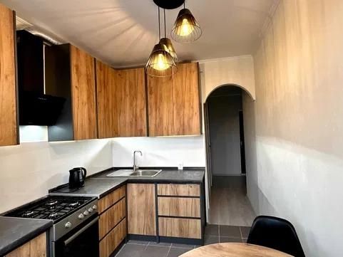 Оренда 2 кімнатної квартири. З ремонтом. Сихів.