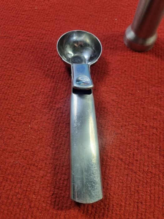 Łyżka do lodów ze stali nierdzewnej firmy WMF, cromargan 18/10.