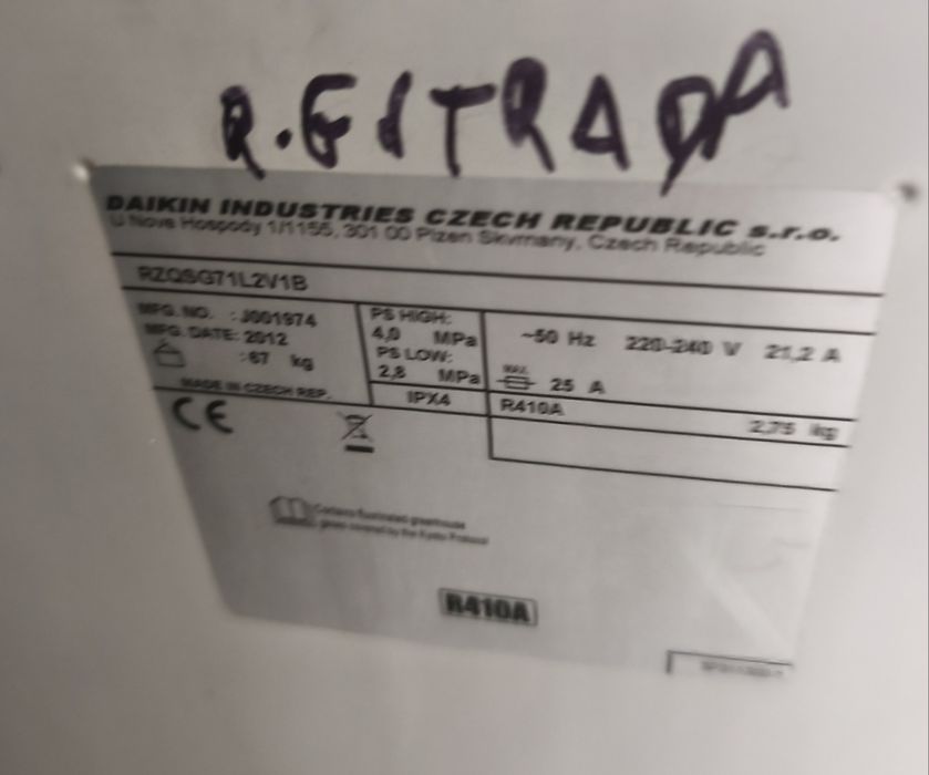 2 aparelhos ar condicionado daikin 24000 btus