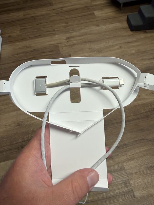 MacBook Pro 14” M1 Pro 16 GB / 1 TB SSD + magic mouse 2