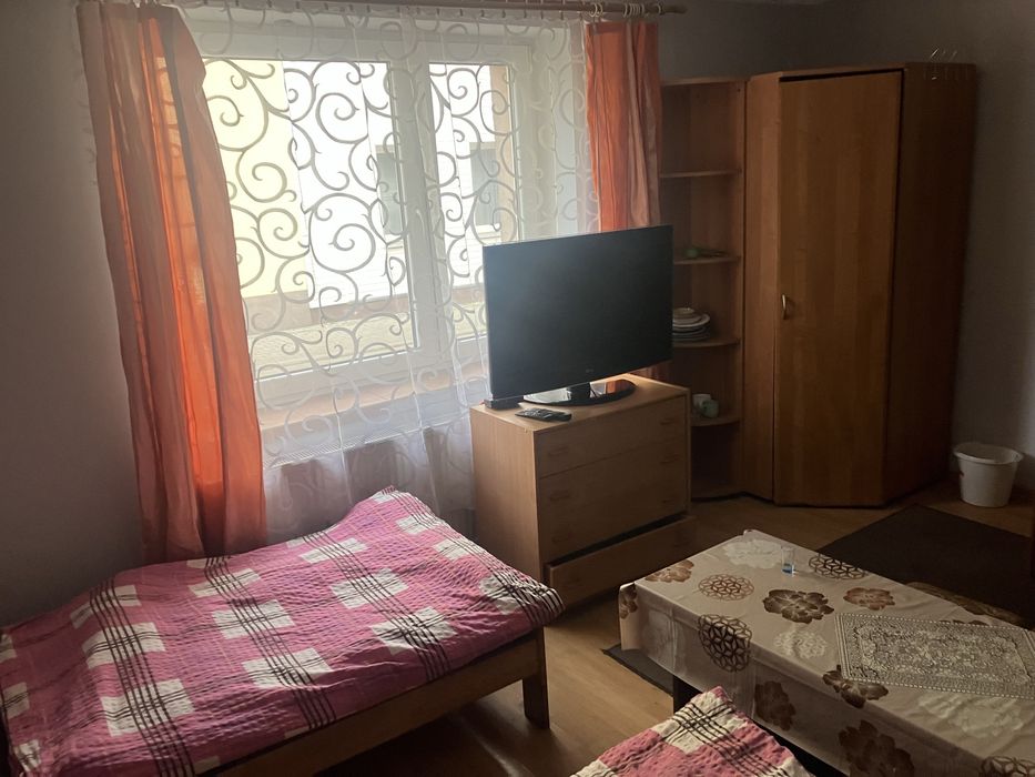 Tanie noclegi dla  firm ,pokoje ,mieszkania Ściegiennego 12