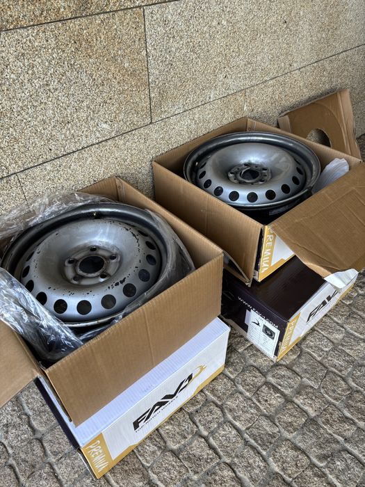 Jantes 15 renault kangoo - Desocupar