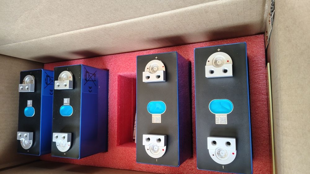 Lifepo4 EVE 280   ячейки, Комірки