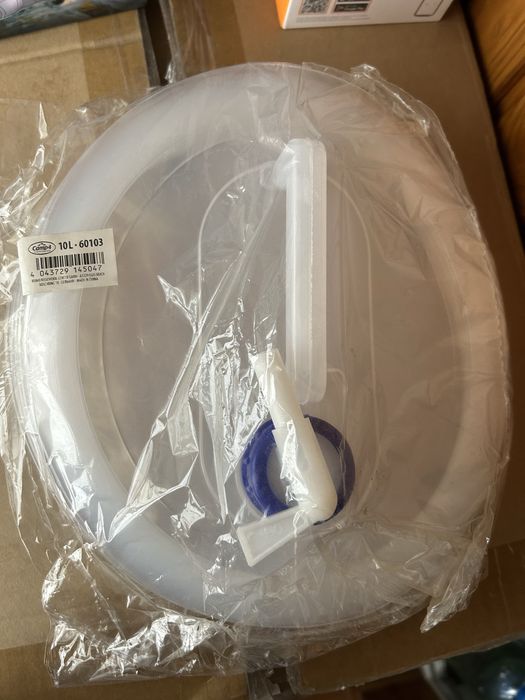 Складна каністра для води