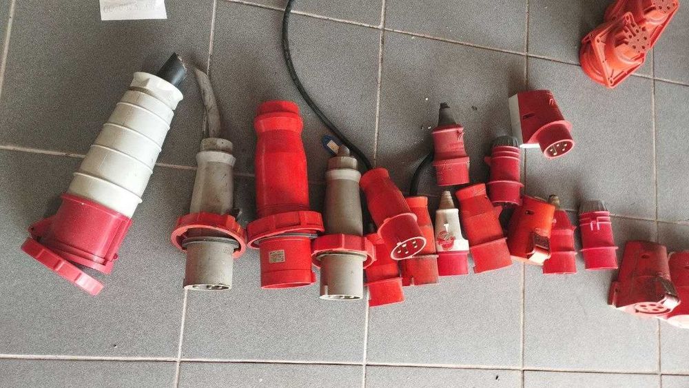 Material eléctrico industrial, tomadas eléctricas vários