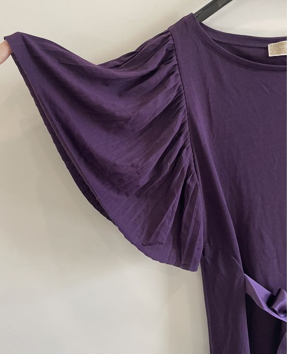 Vestido roxo com mangas plissadas (Lanidor, tamanho M)