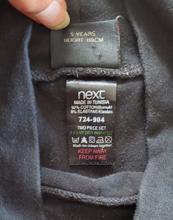 Krótka elegancka spódniczka