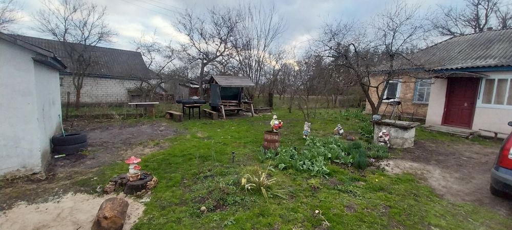 Продам будинок ..