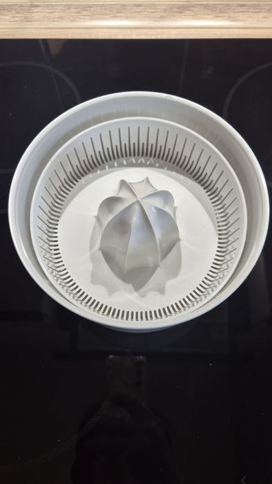 Продаються комплектуючі до кухонного комбайна Bosch