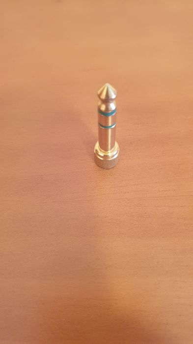 Adaptador Áudio Jack 6,35 mm Macho para 3,5 mm Fêmea – Dourado