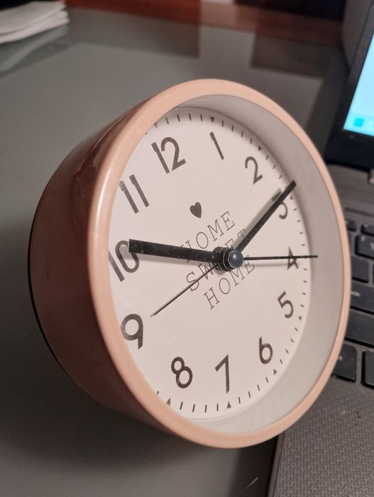Relógio despertador NOVO!!	MARCA: Hôma