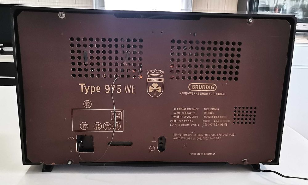 Rádio Antigo Grundig (coleção) Excelente presente de Natal