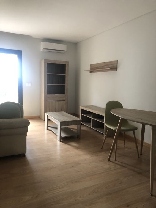 Alugo apartamento. T1
