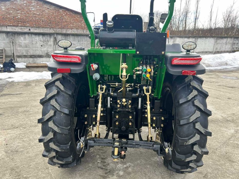 Мінітрактор EUROFENG 554 DXL 8+8 Єврофенг з Дашком Примусова гідравлік