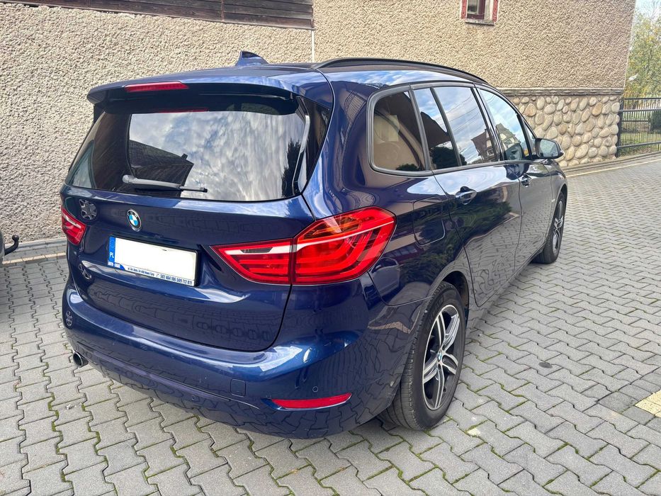 Bmw 218d x-drive 7-mio osobowy