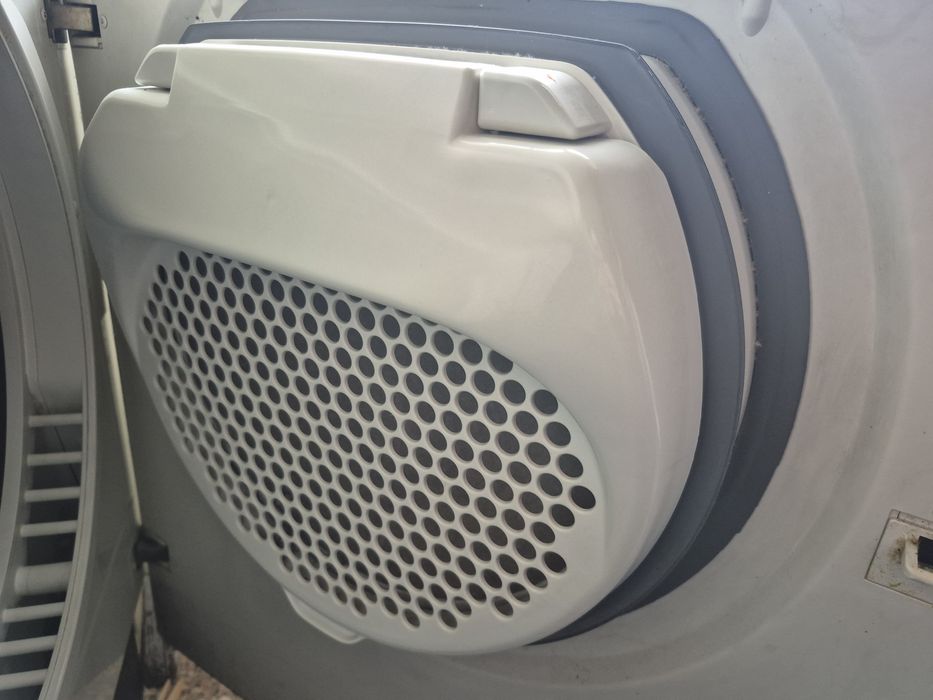Máquina de Secar AEG avariada