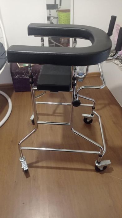 Chodzik z podparciem przedramion – super wygodny, prawie nieużywany!