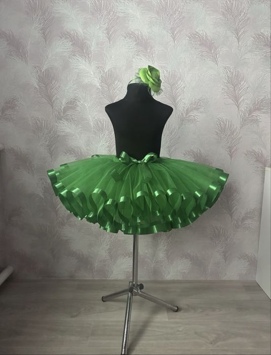 Продаю костюм, ялинка, капустина