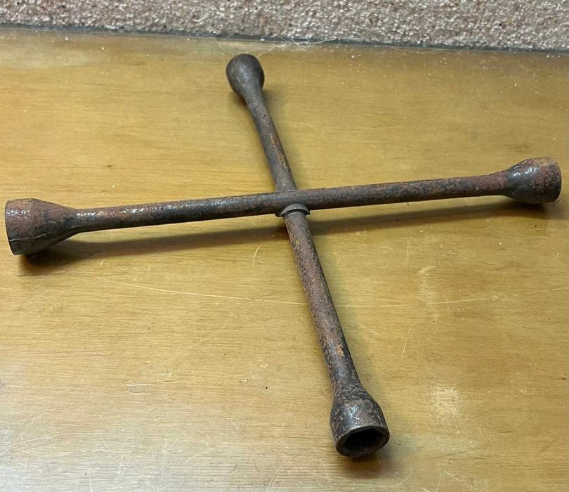Cross-shaped Wheel Keys64861905250945121