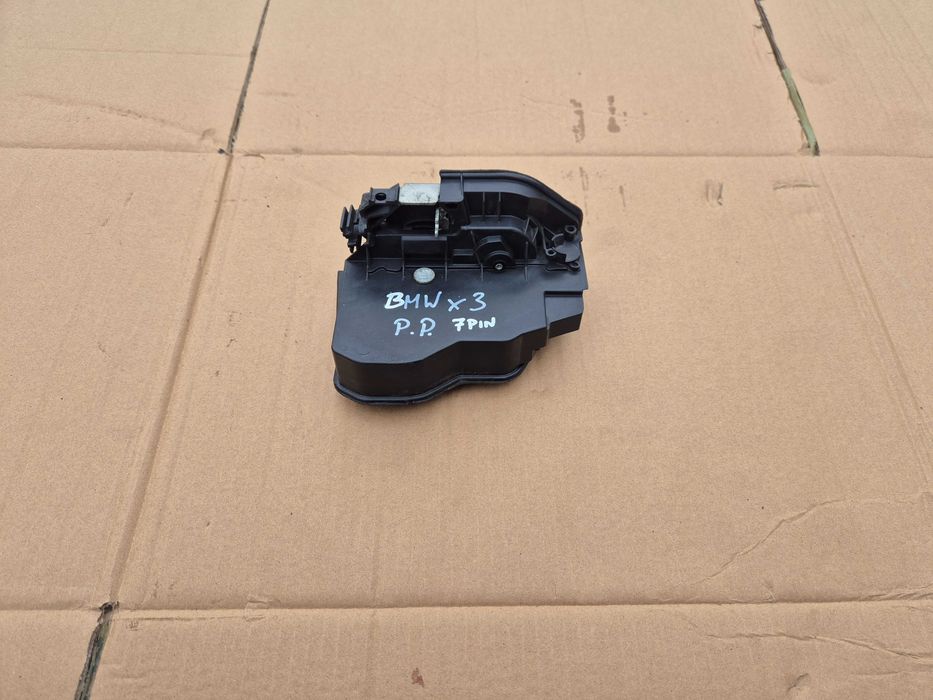 Prawy Przedni Przód Zamek Drzwi 7PIN BMW X3 E83 E87 E60 E87 Pasażera