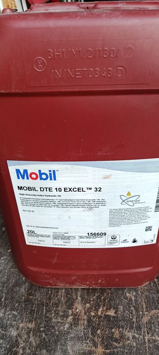 Olej hydrauliczny do maszyn i podnośników