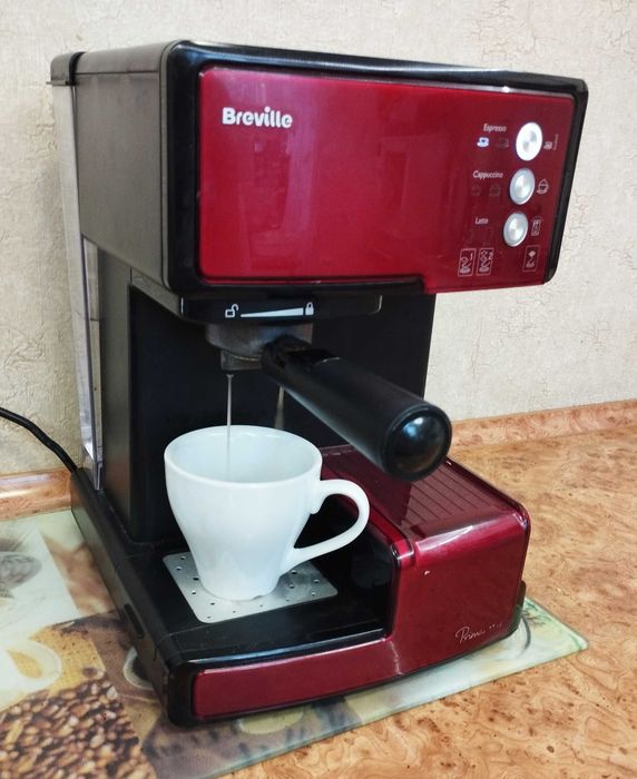 Рожковая кофемашина Breville Prima Latte.
