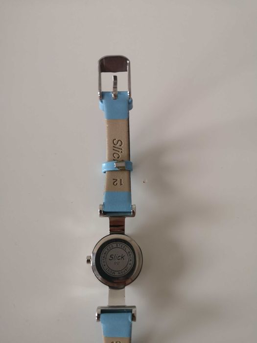 Relógio azul da Slick