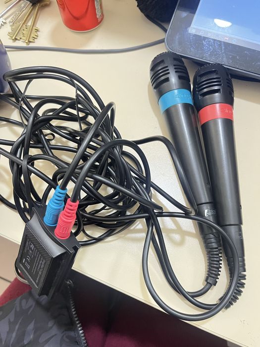 Мікрофони Sony SingStar (модель SCEH-0001) із фірмовим USB-адаптером