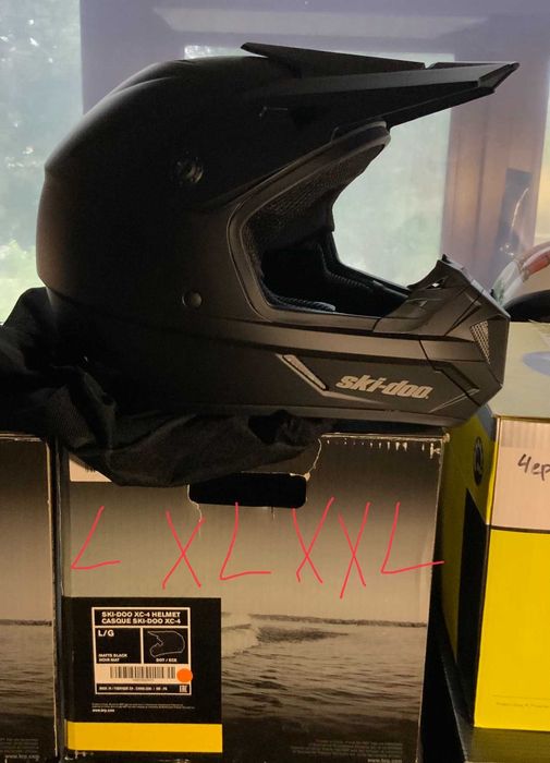 Шлема.   BRP   CAN AM    SKI DO