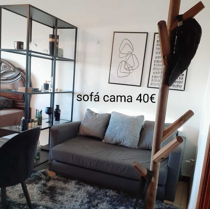 Sofá cama, cinza.