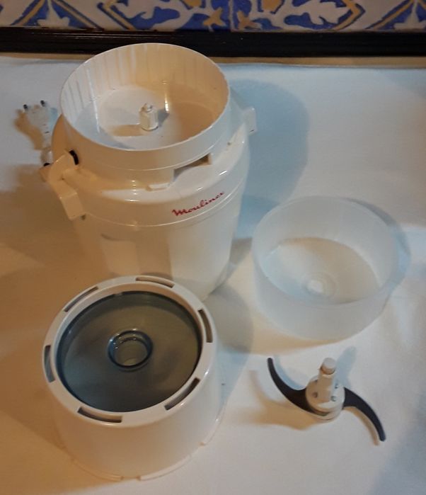 Picadora 123 da marca Moulinex, modelo 320, como nova!