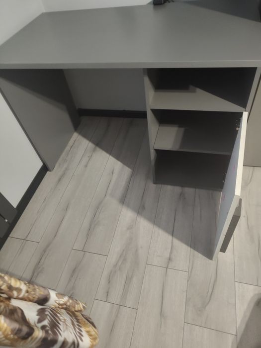 Meble pokojowe młodzieżowe