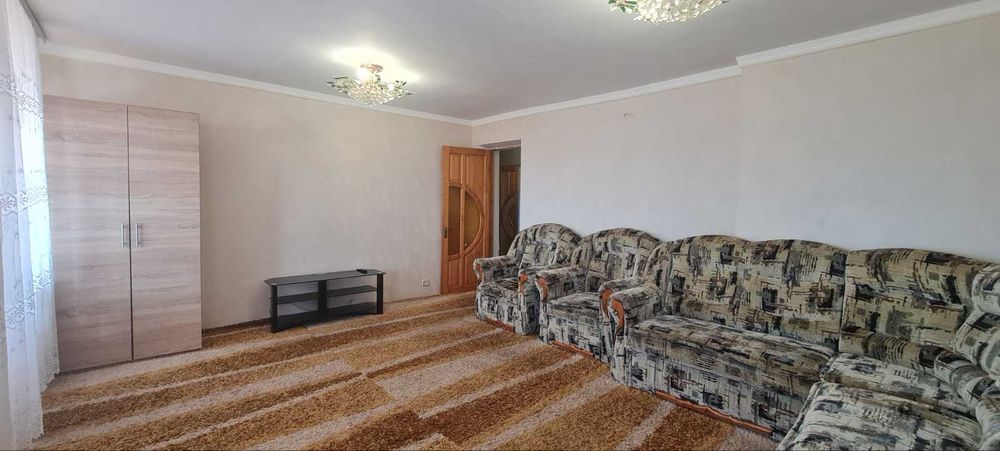 Продаж 3-кімнатної квартира-74 м²
