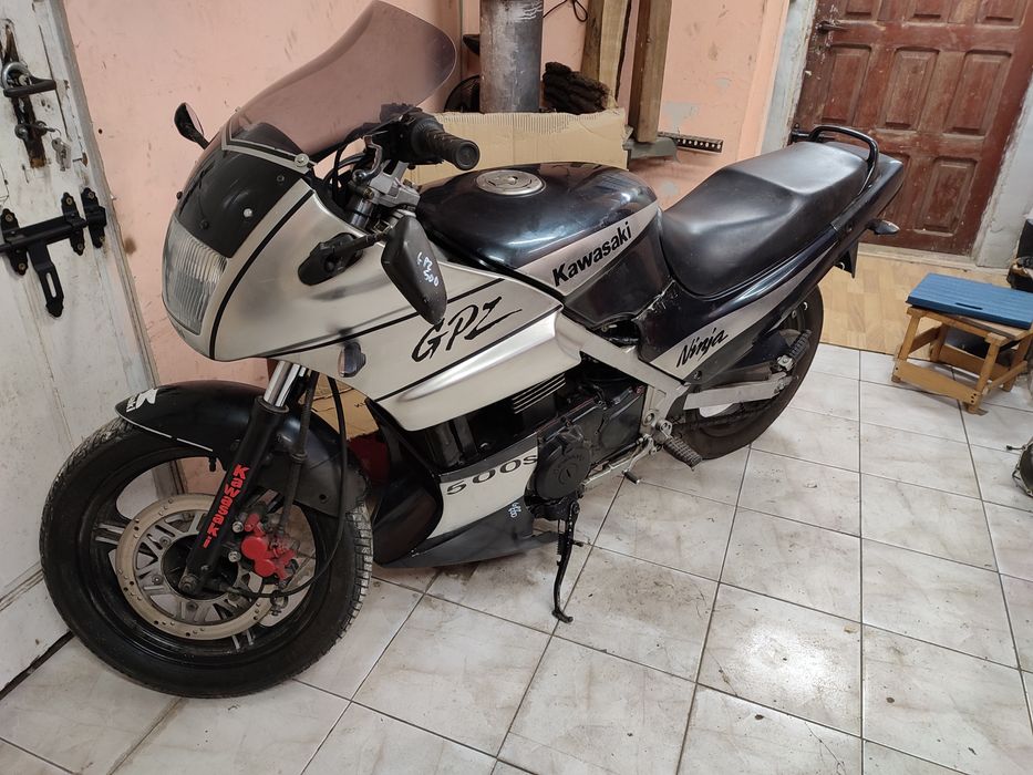 Kawasaki GPZ 500 części czasza owiewki lampa tłumik lagi koło bak set