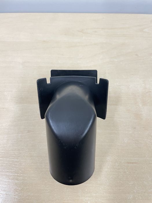 Kolanko pokrywy zbiornika wody odkurzacza piorącego Karcher Puzzi 8/1c