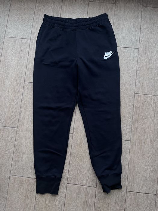 Спортивні штани Nike