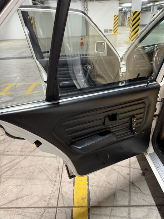 Продам BMW e30 1.6 бензин