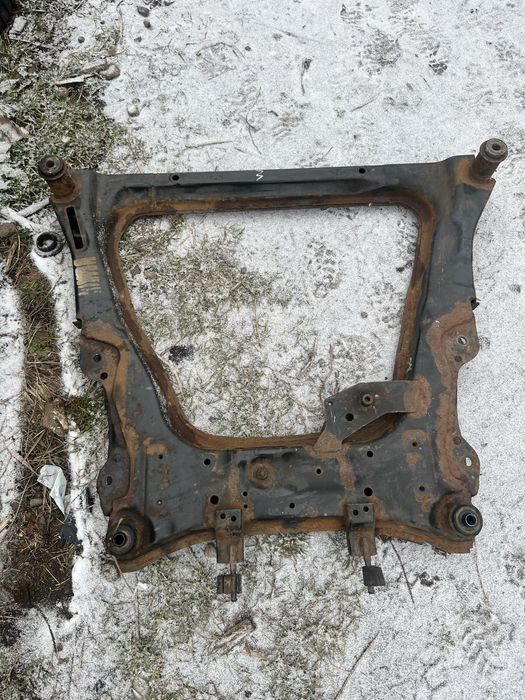 Підрамник подрамник балка Nissan Juke F15 11-18