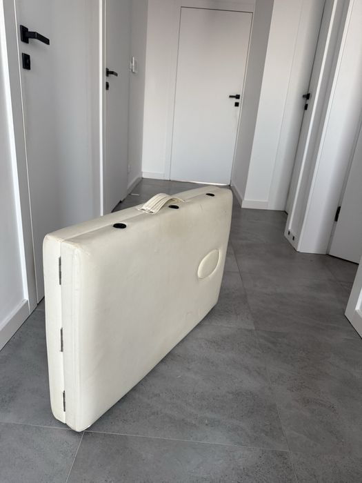 Łóżko do masażu/ stylizacji rzęs