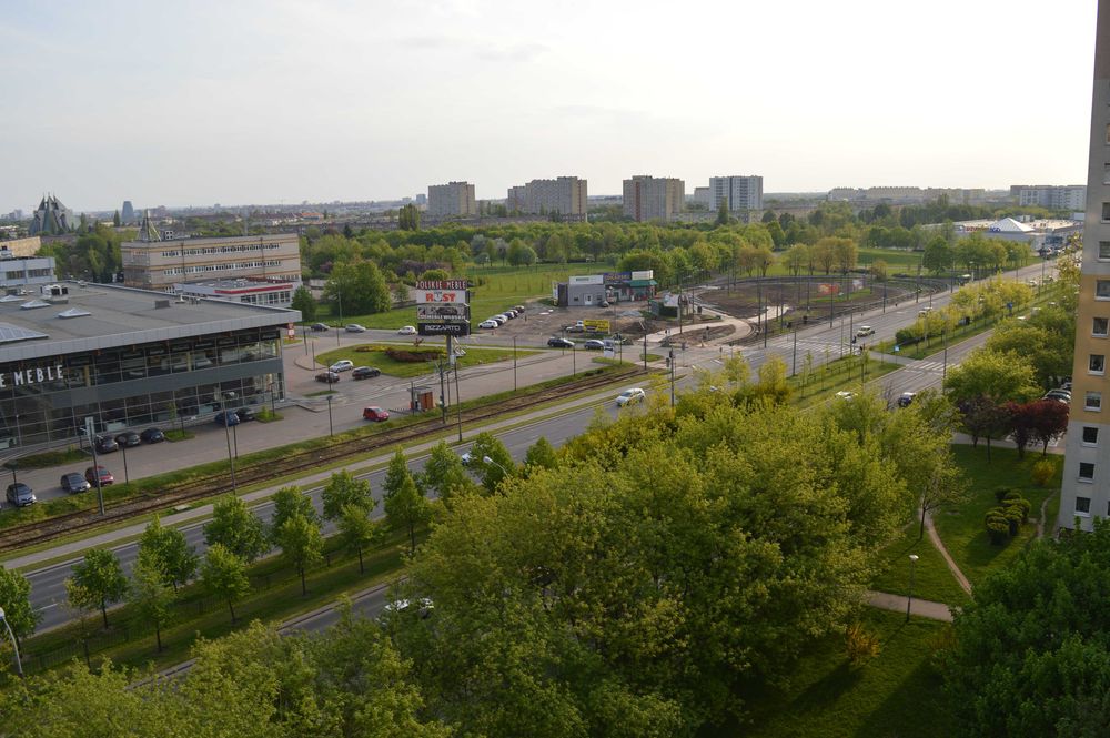Kawalerka z oddzielną kuchnią i balkonem na Wichrowym Wzgórzu