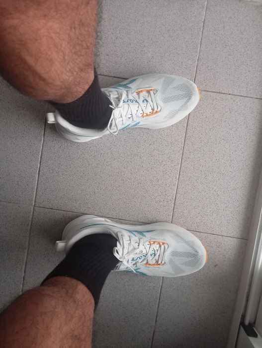 Asics Novablast 5  tamanho 46 / 29CM