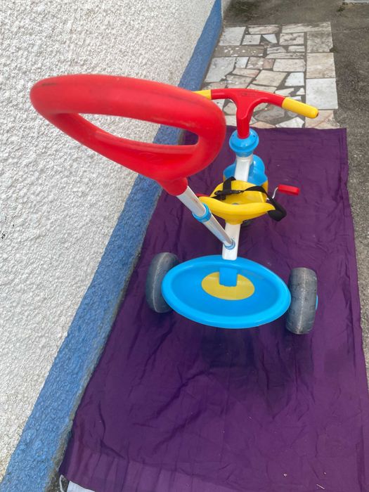 Triciclo de criança