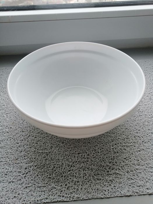 Салатник круглый.