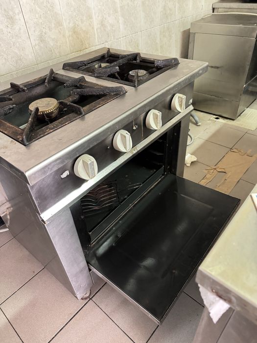 Fogão industrial so com um bico a funcionar (ultimo preço)