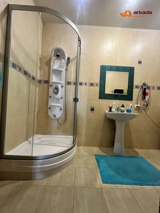 Трьохкімнатна квартира, центр