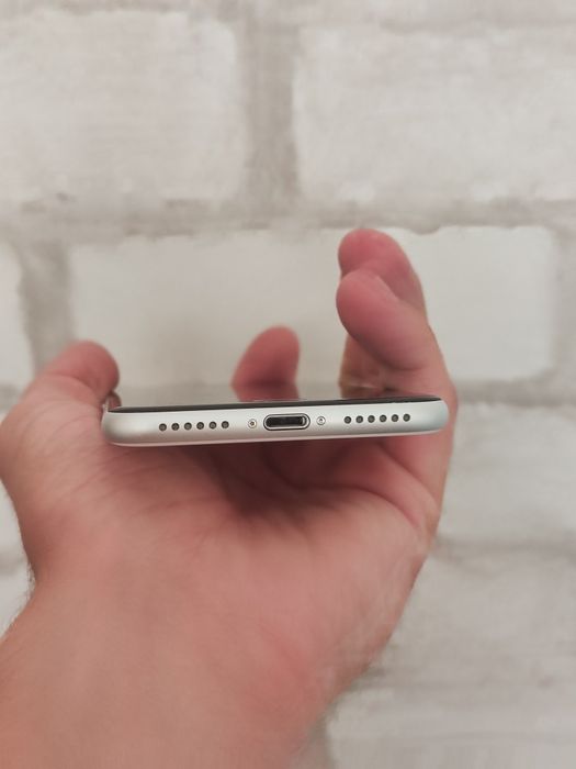 iPhone SE 2020 64gb Айфон SE2