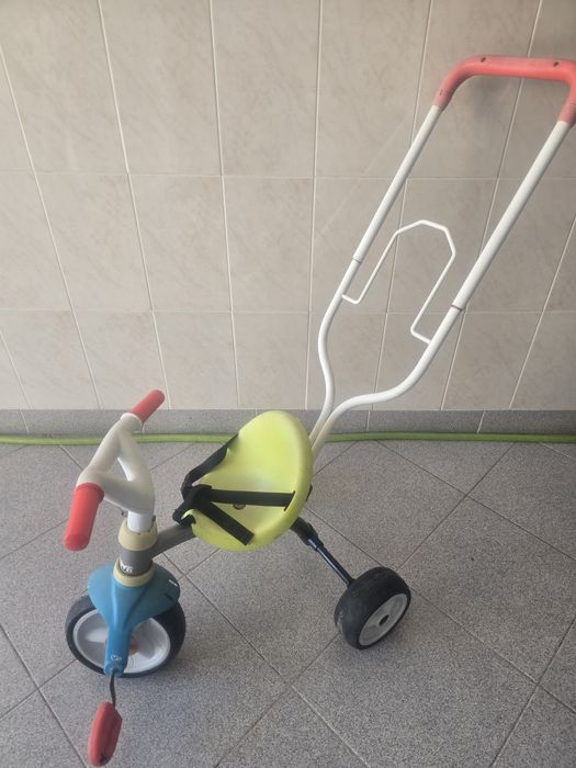 Triciclo de criança