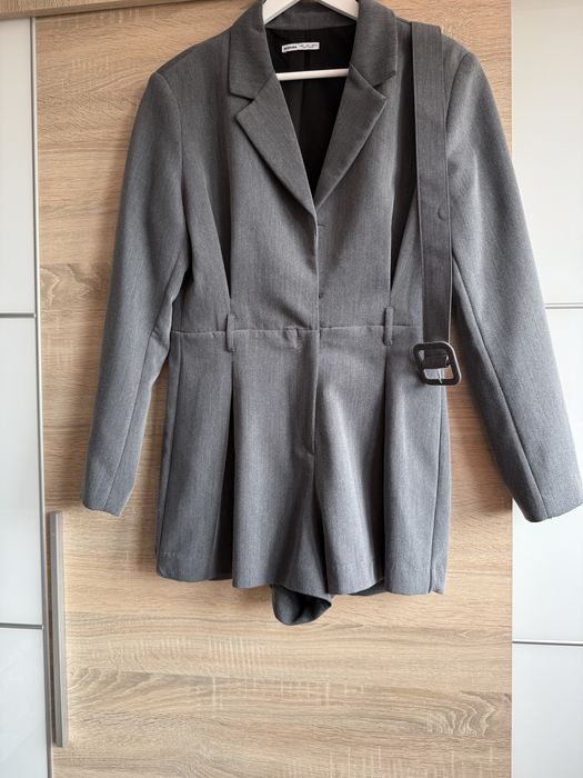 Kombinezon bershka rozmiar L szary