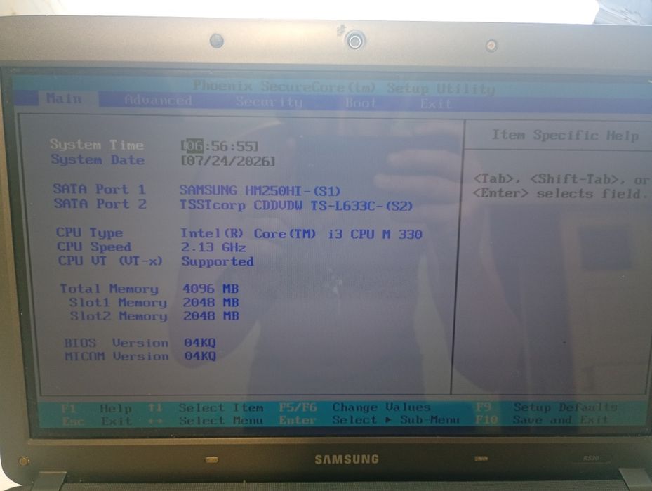 Ноутбук Samsung R530 / Intel Core i3-330M / 4GB RAM / HDD 250GB / 15.6"